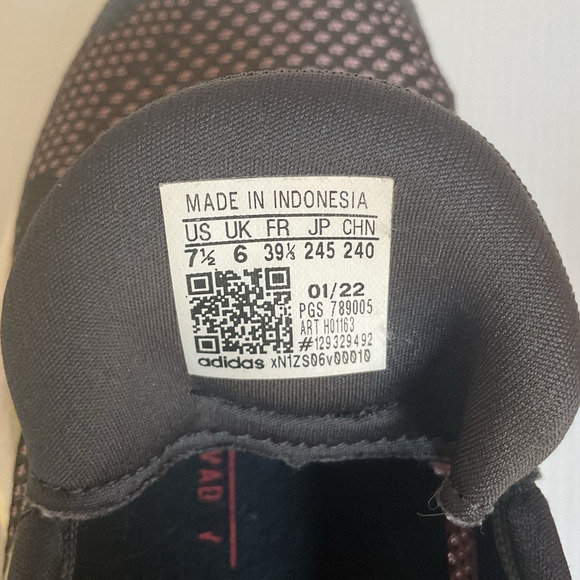 Adidas Black Continental Boost Running Shoes SolarGlide ST 5 Cushion Size 7.5 - Picture 5 of 9